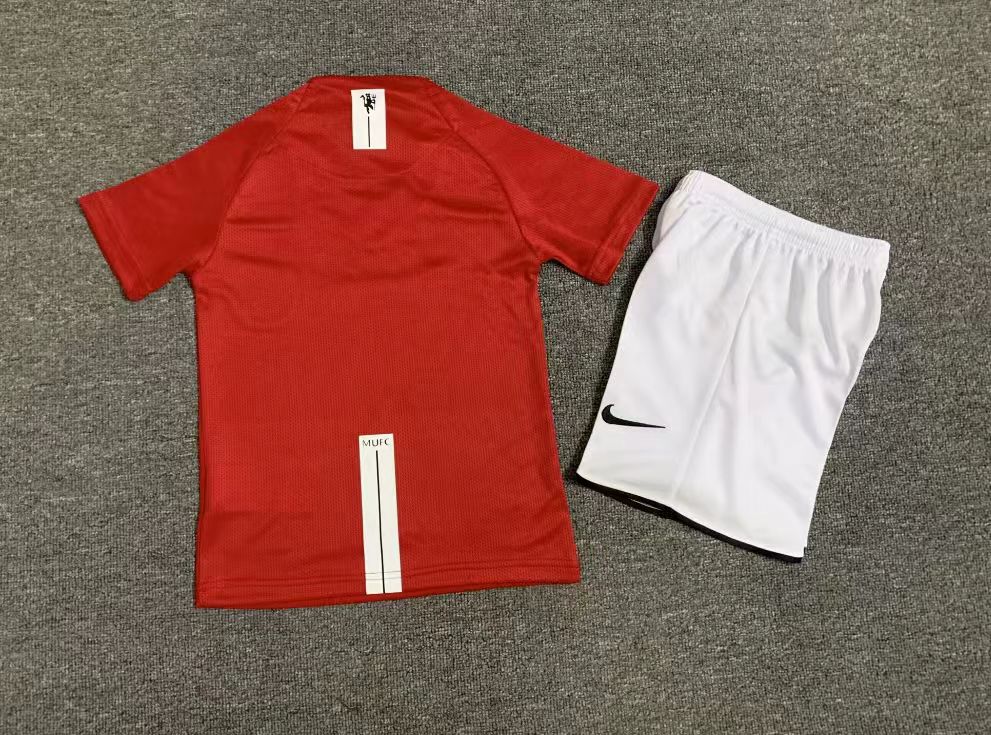 Manchester United 2008 Home Kids Full Football Kit