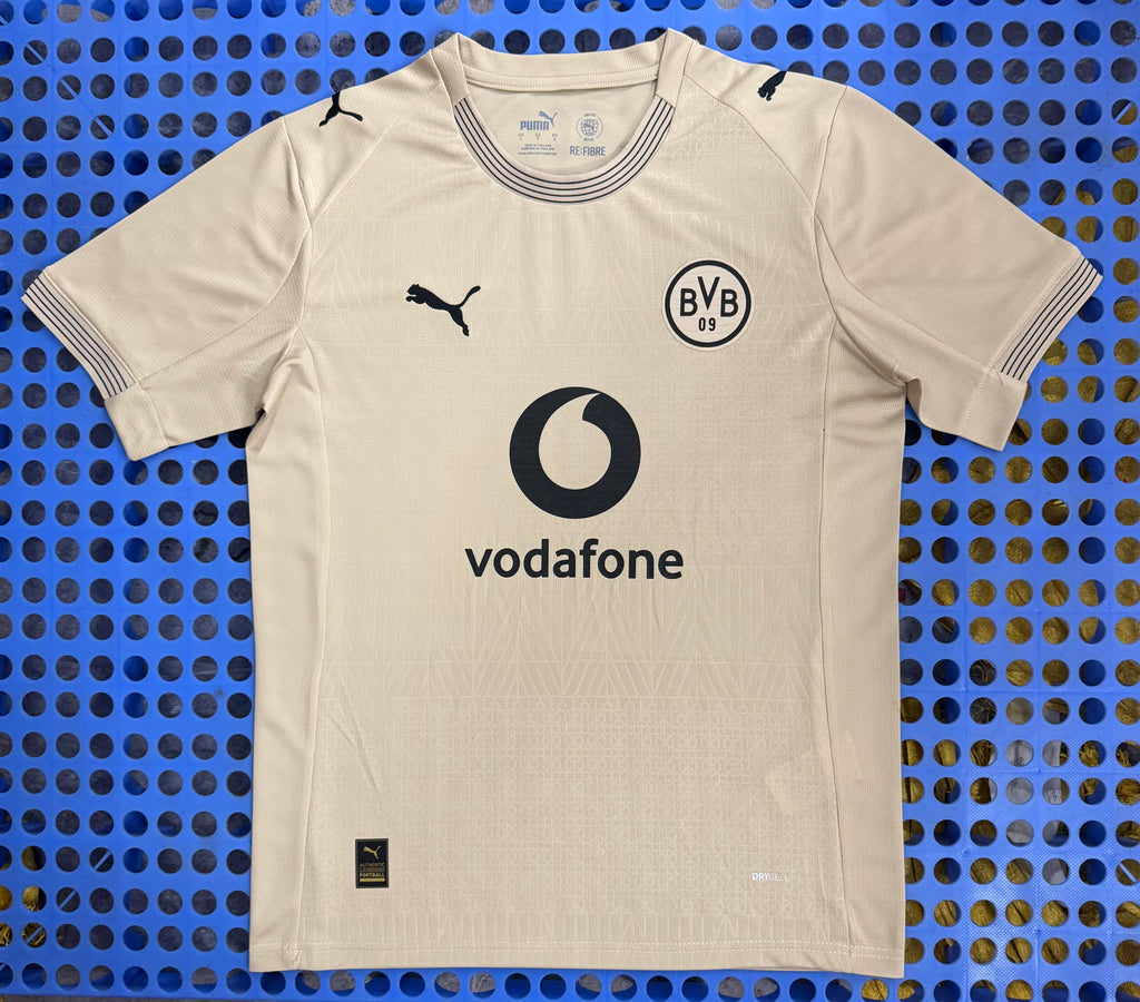 Borrusia Dortmund GoalKeeper Jersey 25/26 Season