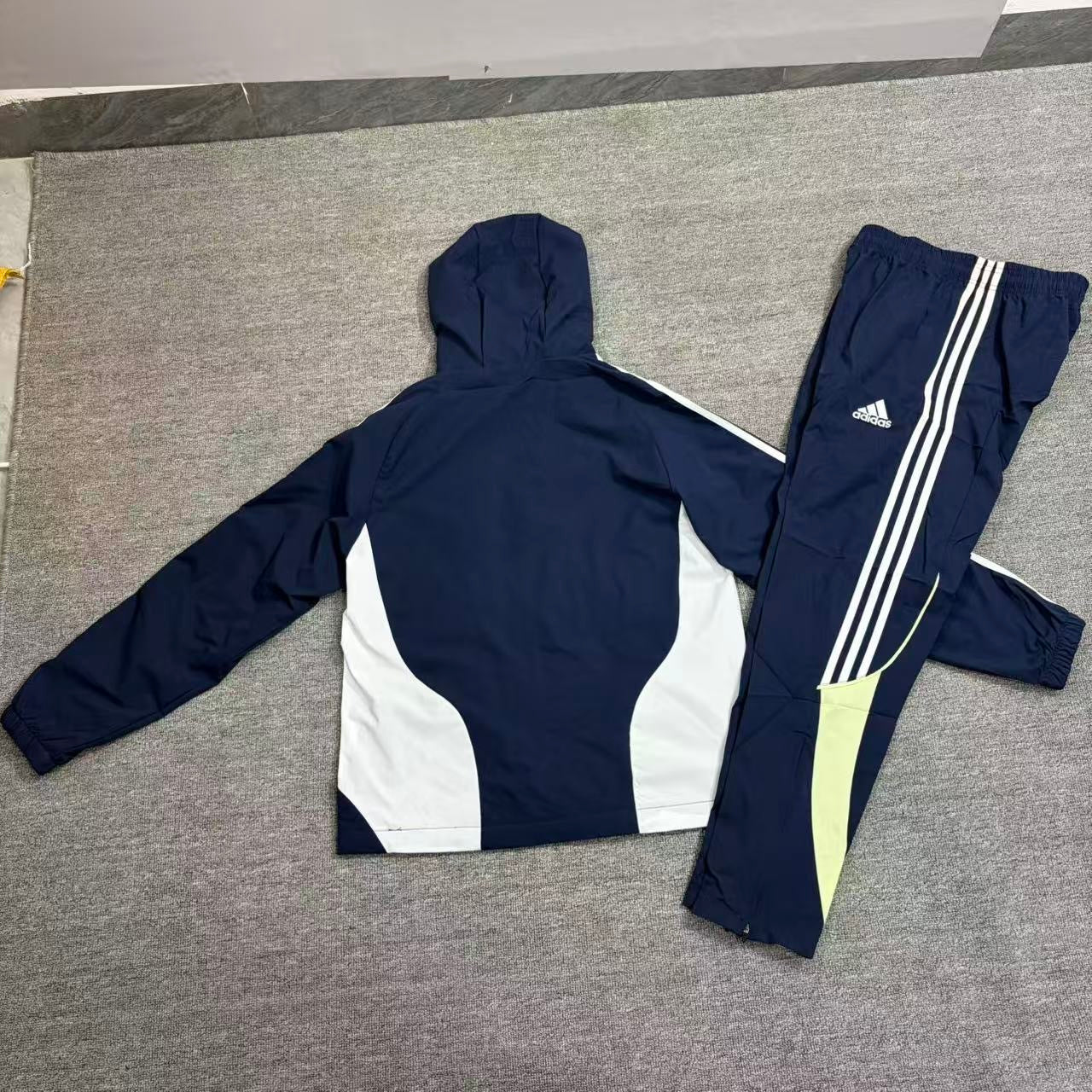 Real Madrid Windbreaker Football Tracksuit