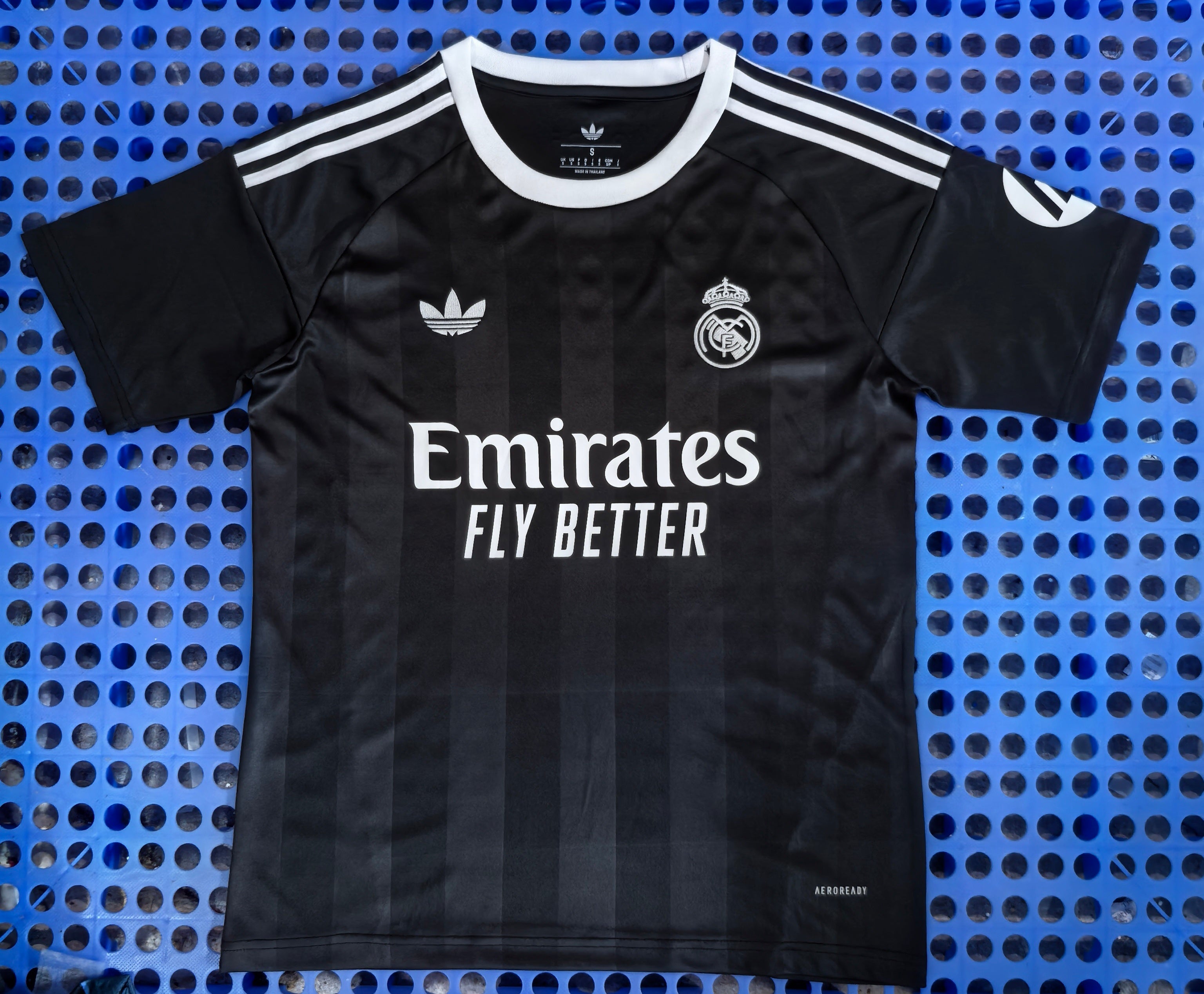 Real Madrid GoalKeeper Jersey 25/26 Season