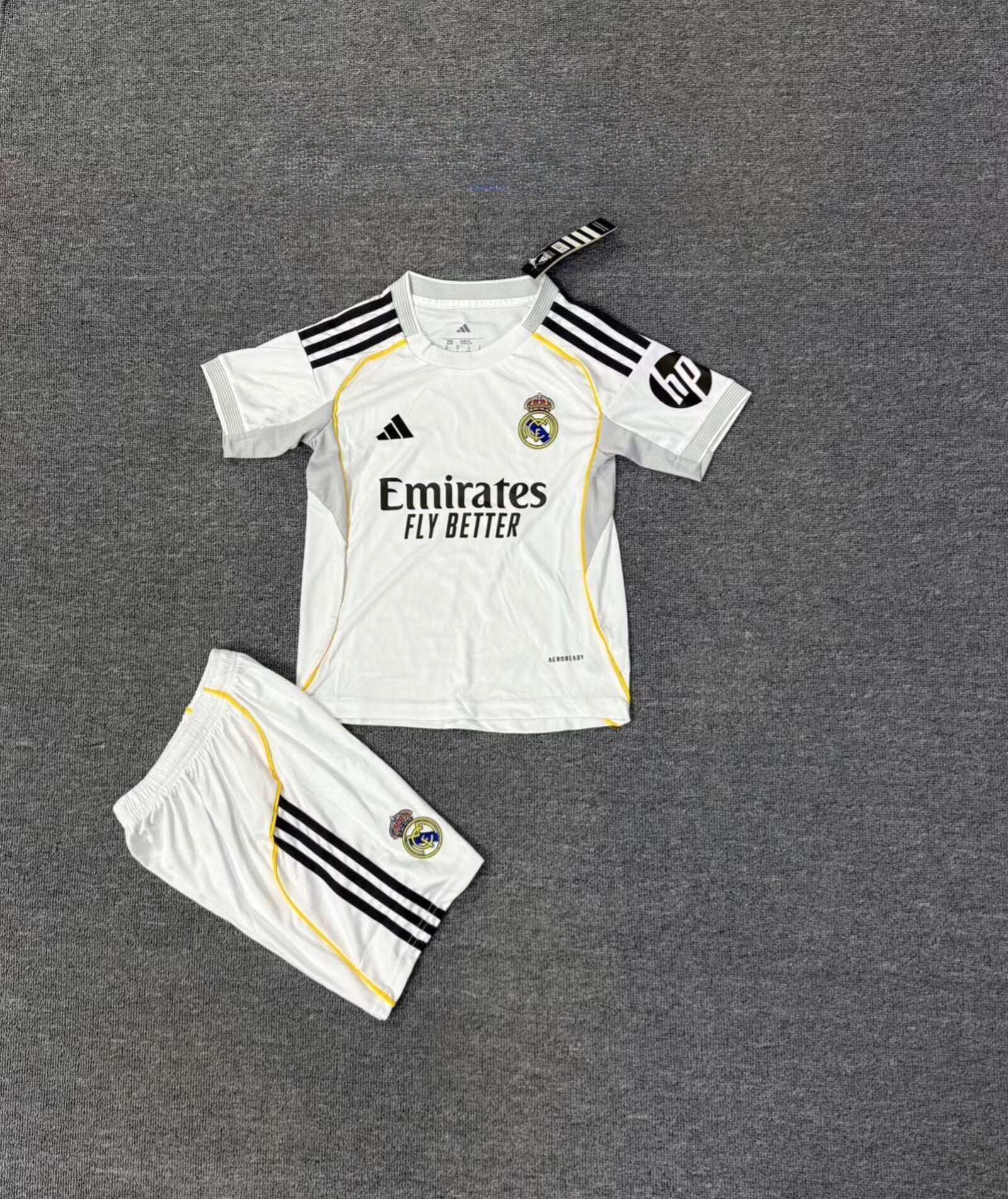 Real Madrid 25/26 Home Kids Full Football Kit