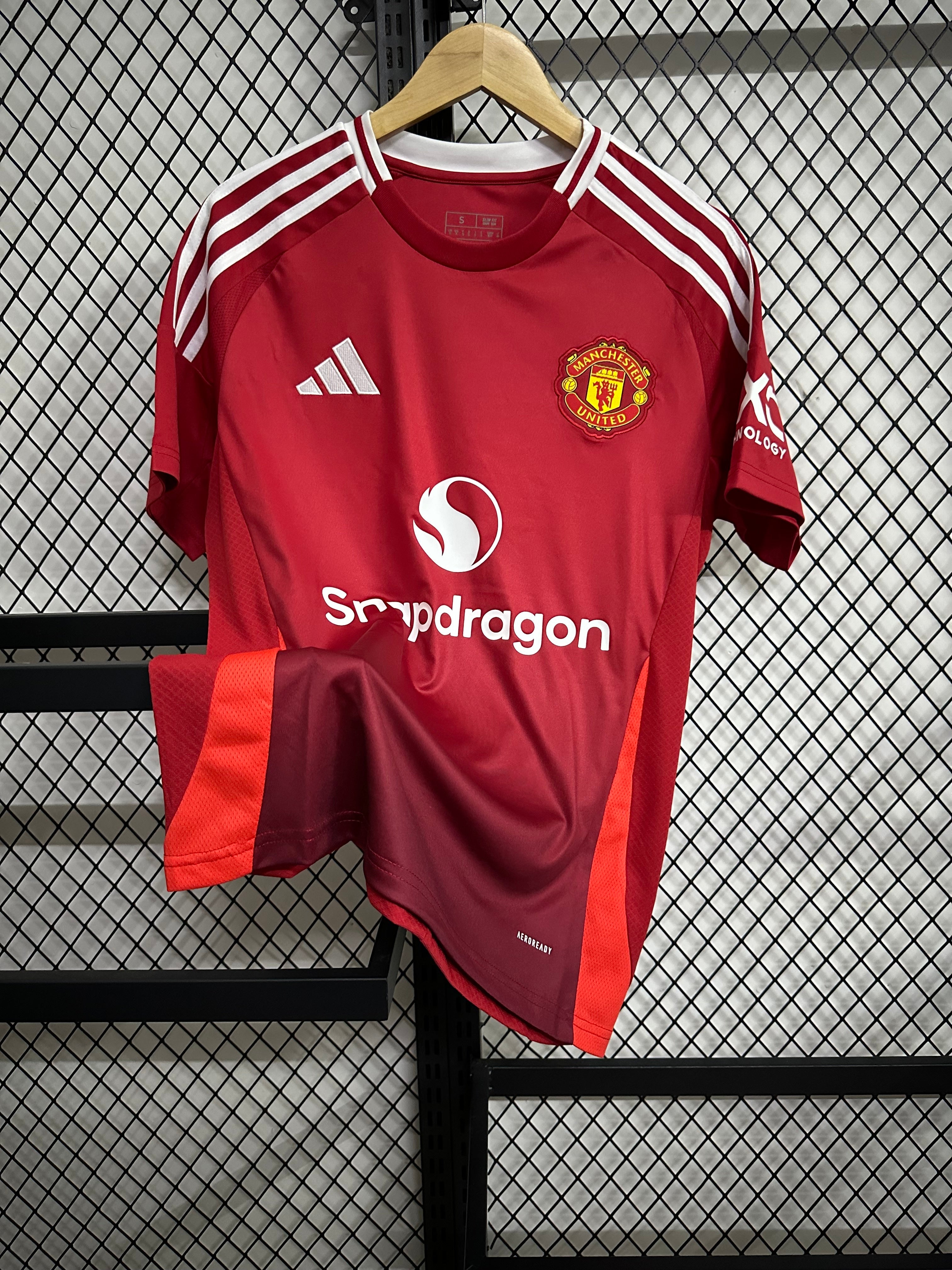 Manchester United 2025/2026 Home Football Jersey