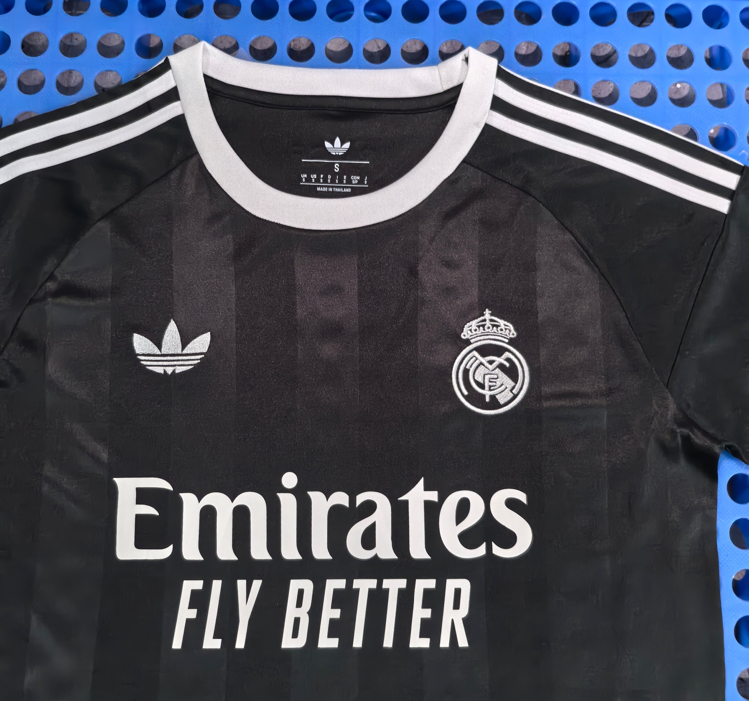 Real Madrid GoalKeeper Jersey 25/26 Season